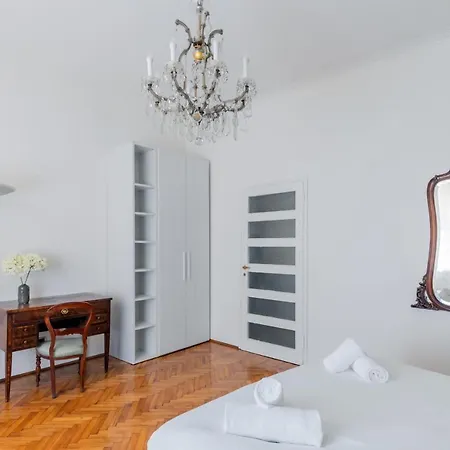 Joivy Wonderful 2bed Flat In Perfect Centre 米兰
